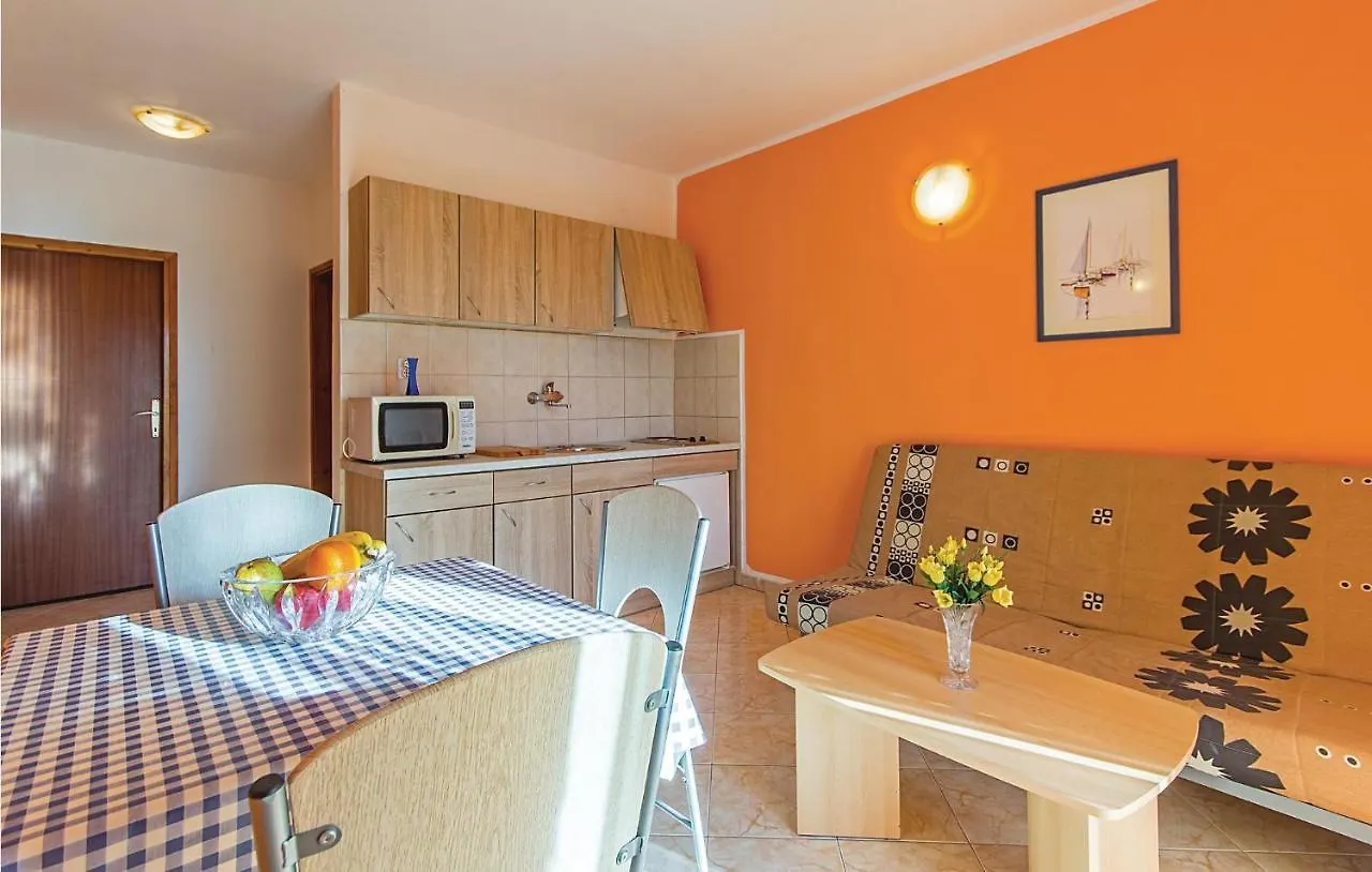 Pet Friendly Apartment In Sisan With Kitchen