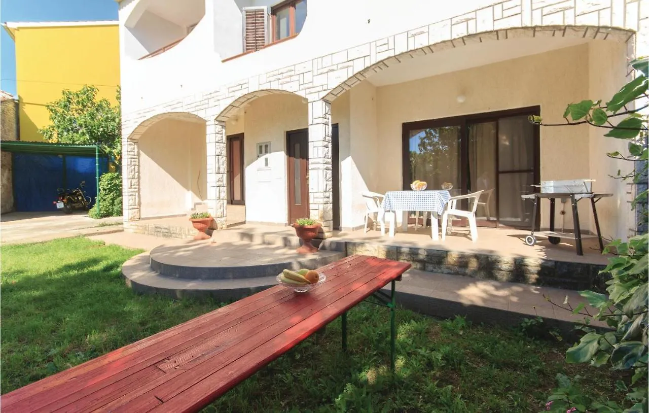 Pet Friendly Apartment In Sisan With Kitchen
