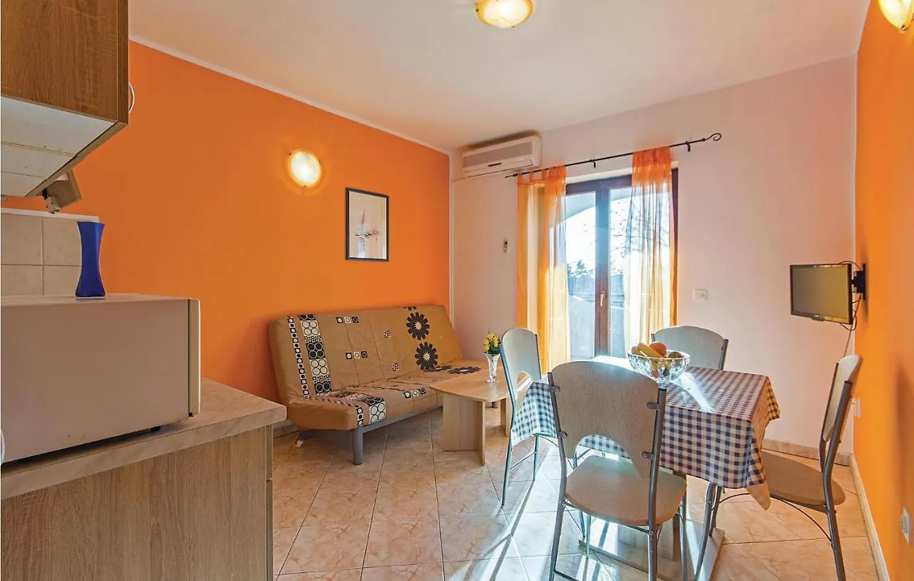 Pet Friendly Apartment In Sisan With Kitchen Croatia